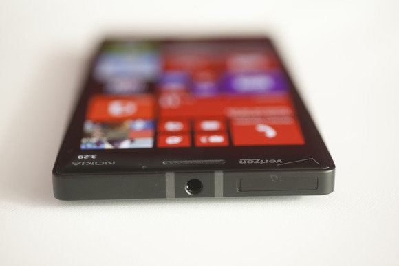 580x387 Nokia Debuts Flagship Windows Phone, The Lumia Icon, For Verizon