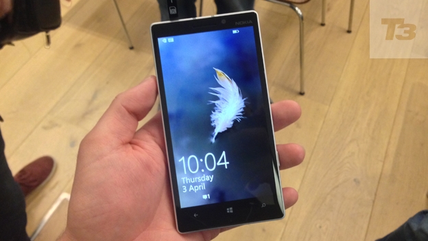 624x351 Nokia Unveils Lumia With Wp And Free Wireless Charger