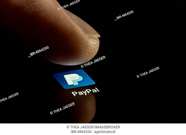 640x467 Paypal App Stock Photos And Images Age Fotostock