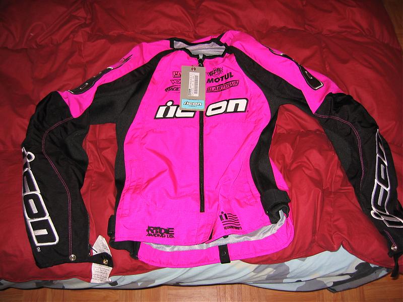 800x600 Womens Pink Icon Team Merc Jacket