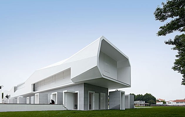 630x400 Displaying Items