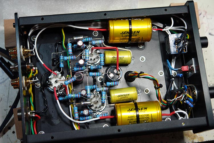 Icon Phono Inside 750x500 Icon Phono Inside