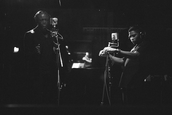 550x367 Gallant And Rampb Icon Seal Perform In For Edition