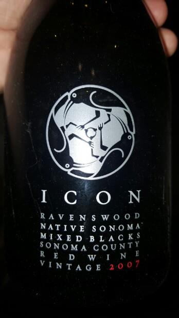 348x620 Ravenswood Icon Mixed Blacks, Usa, California, Sonoma County