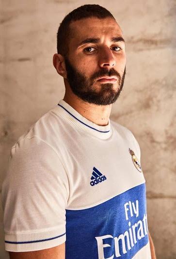 363x534 Photos Real Madrid Release Retro 'icon' Shirt