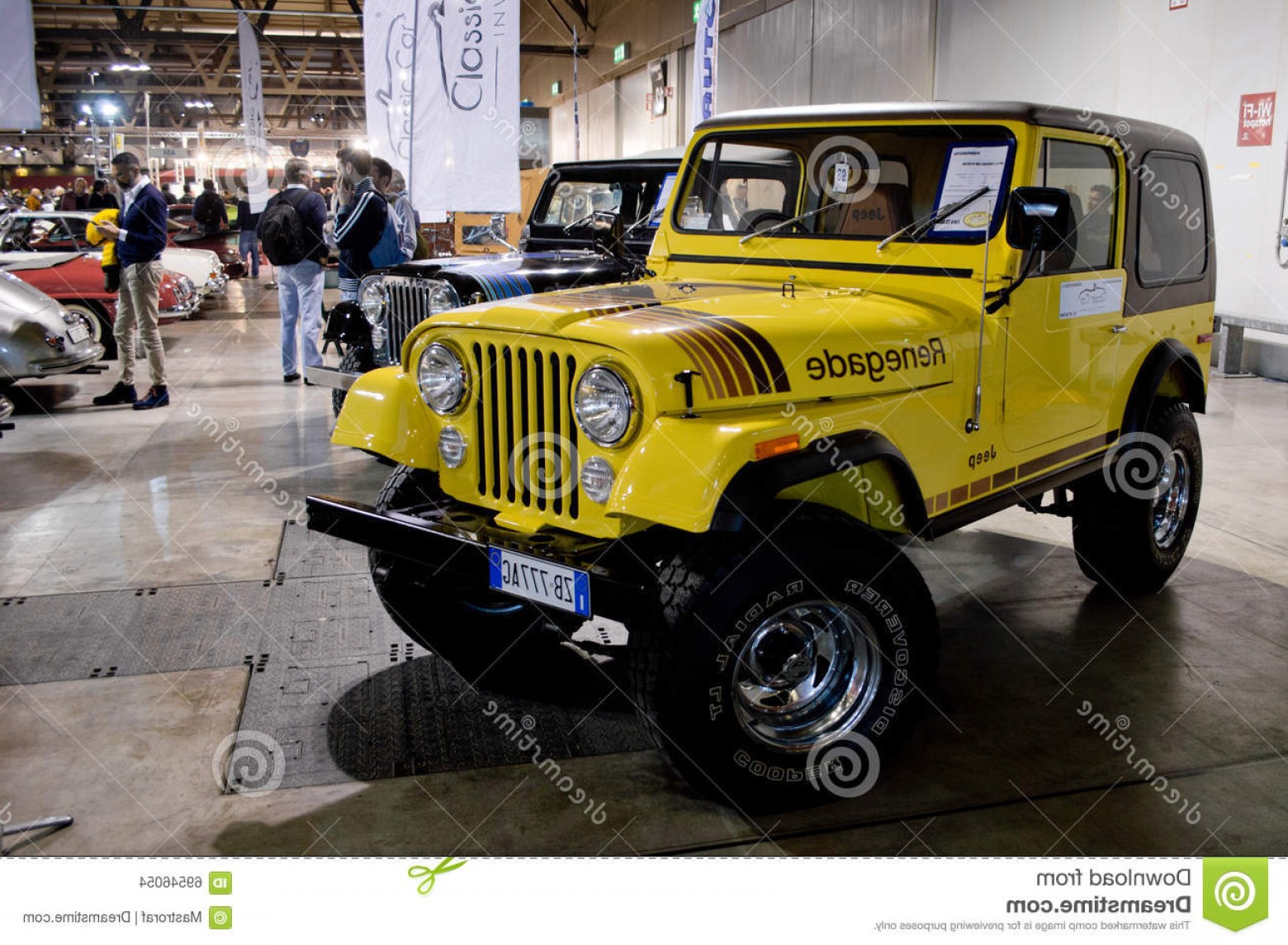 1560x1144 Editorial Stock Image Jeep Renegade Milano Autoclassica Yellow
