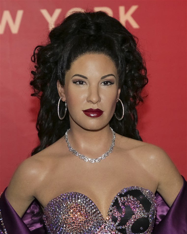760x950 Musical Icon Selena Is Honored With Wax Figure At Madame Tussauds
