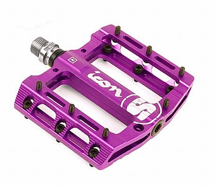 Sixpack Icon Pedals Aluminium Purple Freeride Mountain 700x607 Sixpack Icon Pedals Aluminium Purple Freeride Mountain
