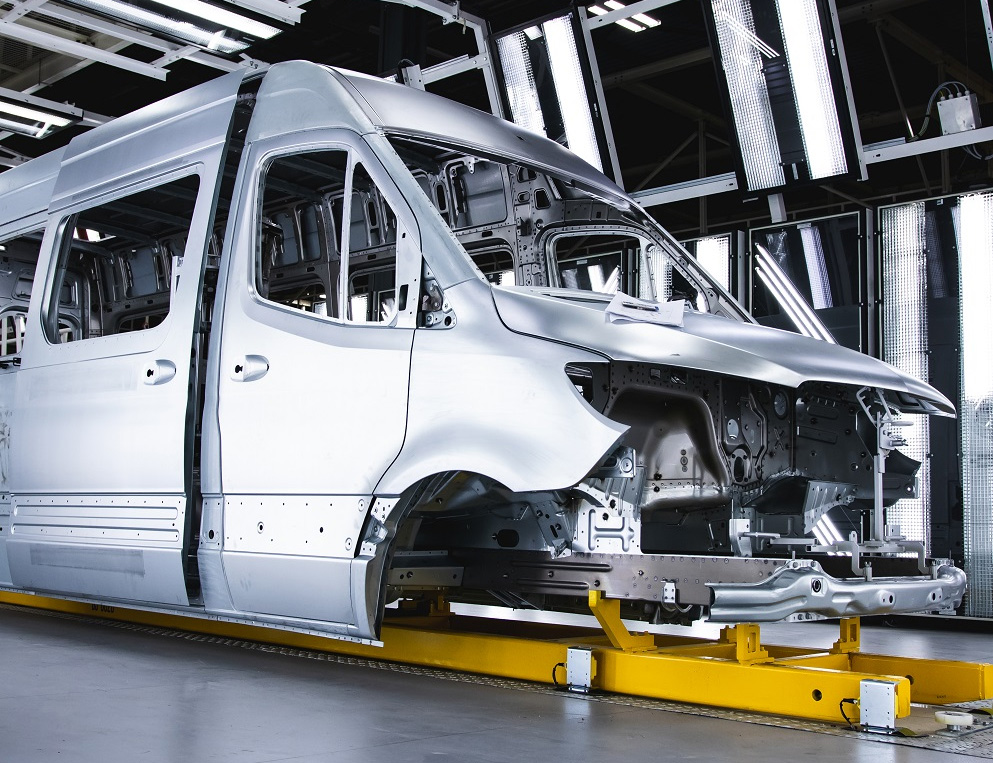 993x763 Van Life Icon Mercedes Benz Sprinter Now Made In America Gearjunkie