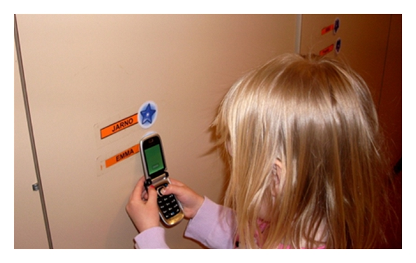 600x380 A Girl Touching A Icon The Phone Says Out Loud The Name