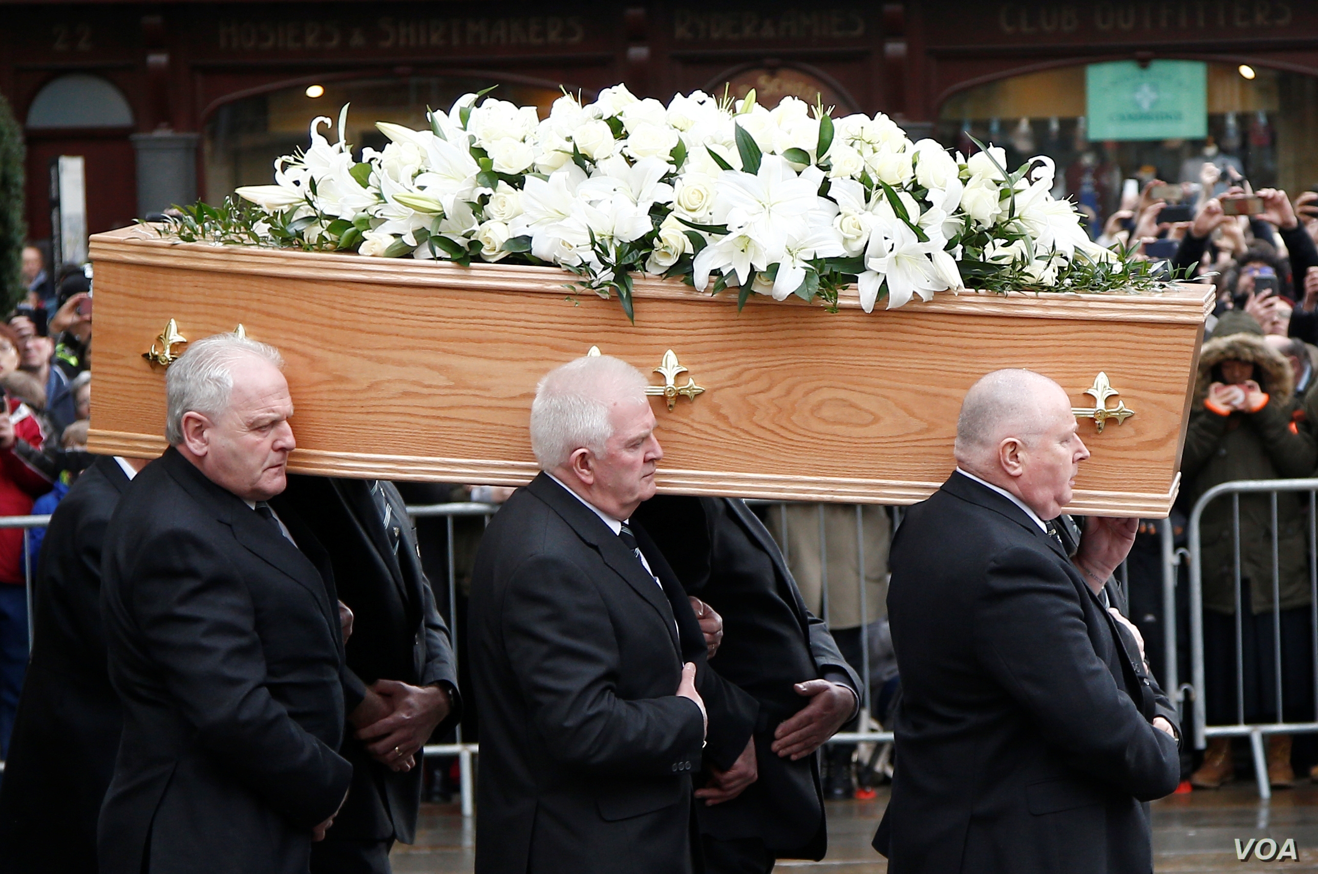 2574x1707 Scientist, Pop Culture Icon Stephen Hawking Mourned