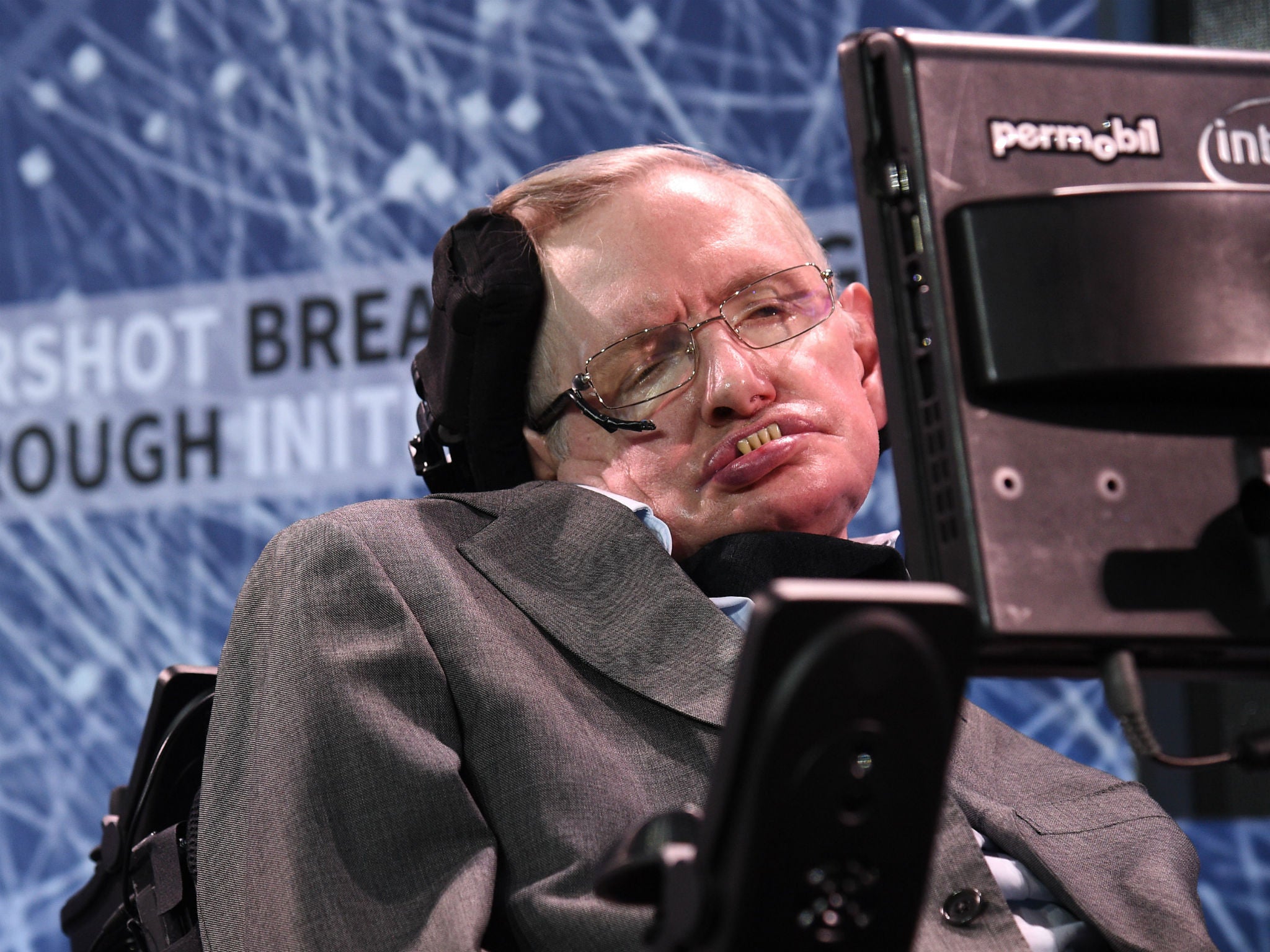 2048x1536 Stephen Hawking Claims He Will Only Feel Like A Pop Culture Icon