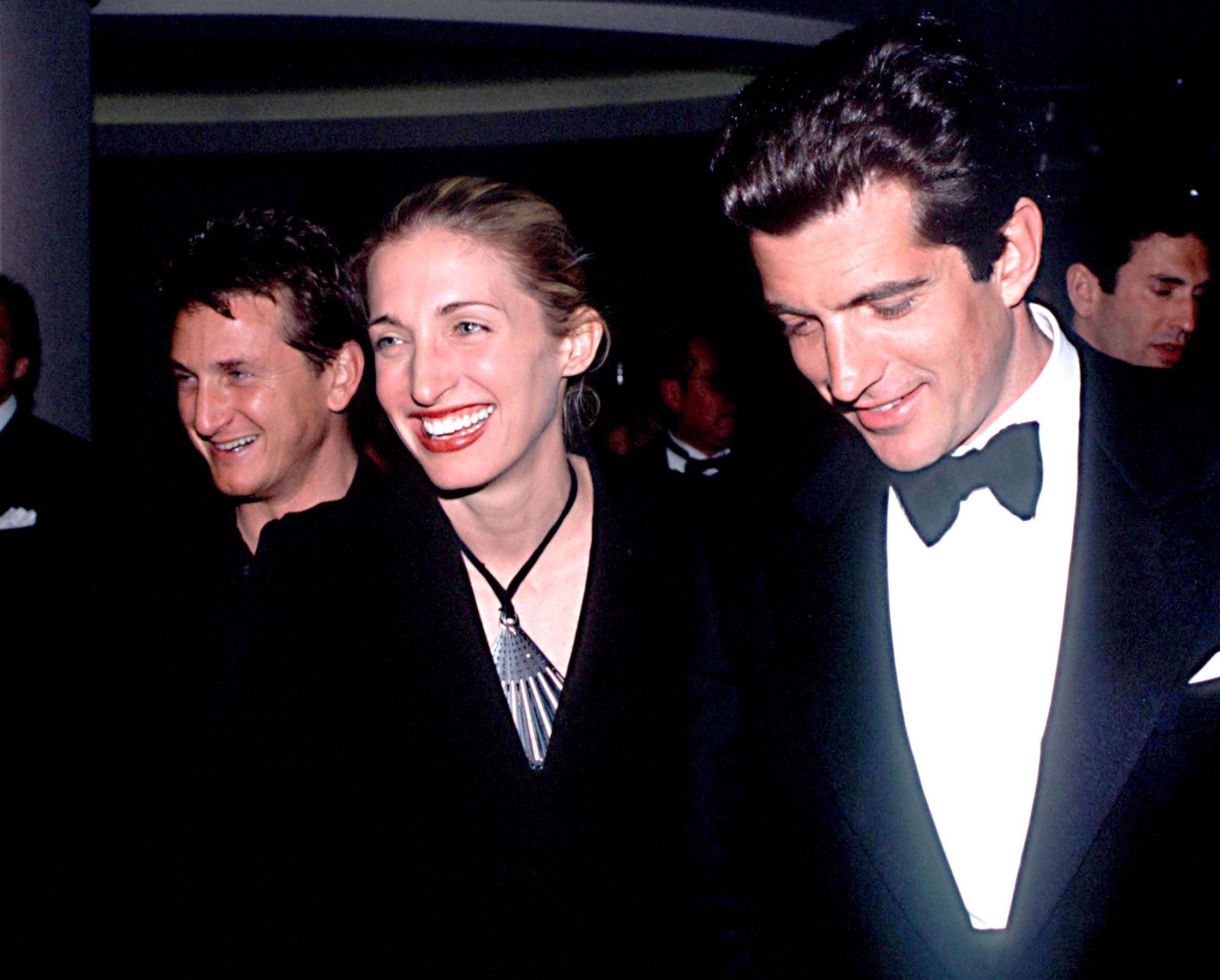 2237x1797 Carolyn Bessette Kennedy Nineties Style Icon Photos Wwd