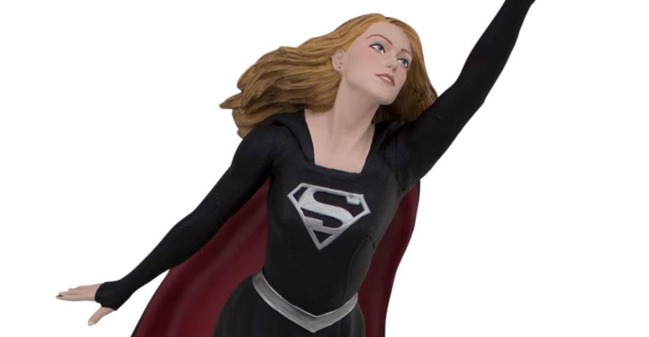928x483 San Diego Comic Con Exclusive Dark Supergirl Statue