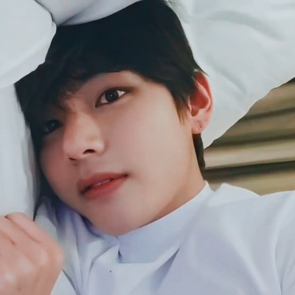 586x585 Kim Taehyung Icons Tumblr