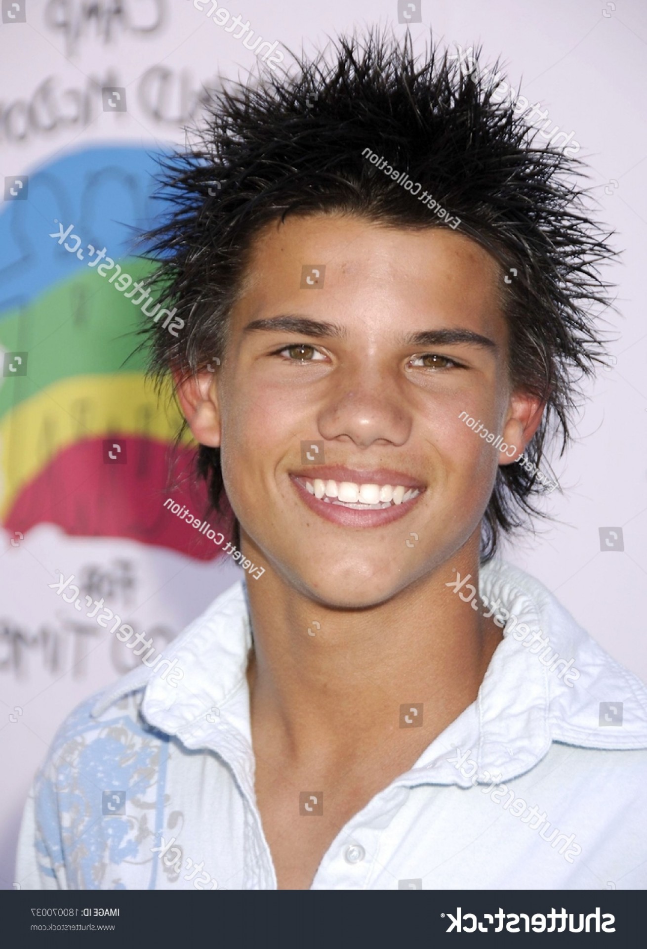 1310x1920 Taylor Lautner Camp Ronald Mcdonald Kids Soidergi