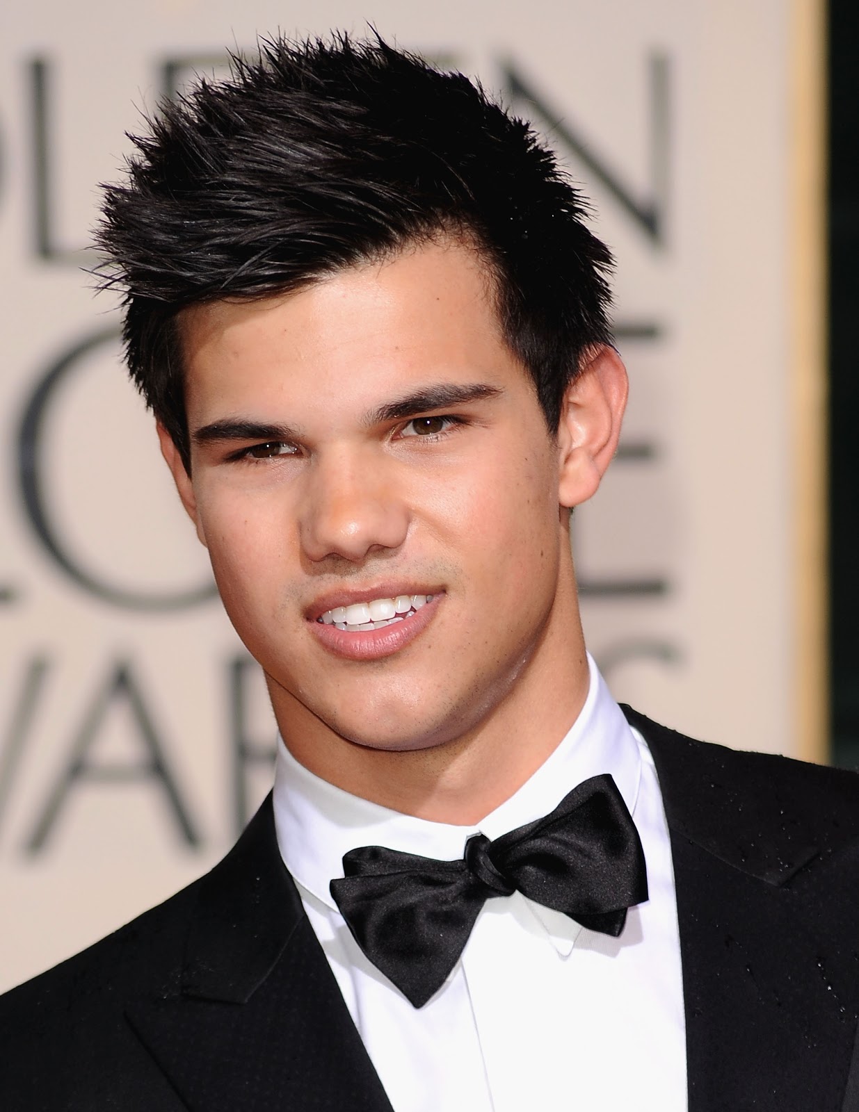 1235x1600 Taylor Lautner Hd Wallpaper Icon Magazine