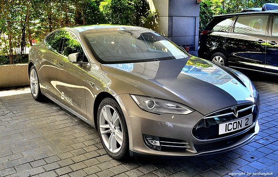550x351 Tesla S