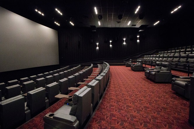 665x443 Showplace Icon Theatre Now Open In Boston Seaport Offers Luxury