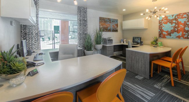 650x350 The Icon On Central