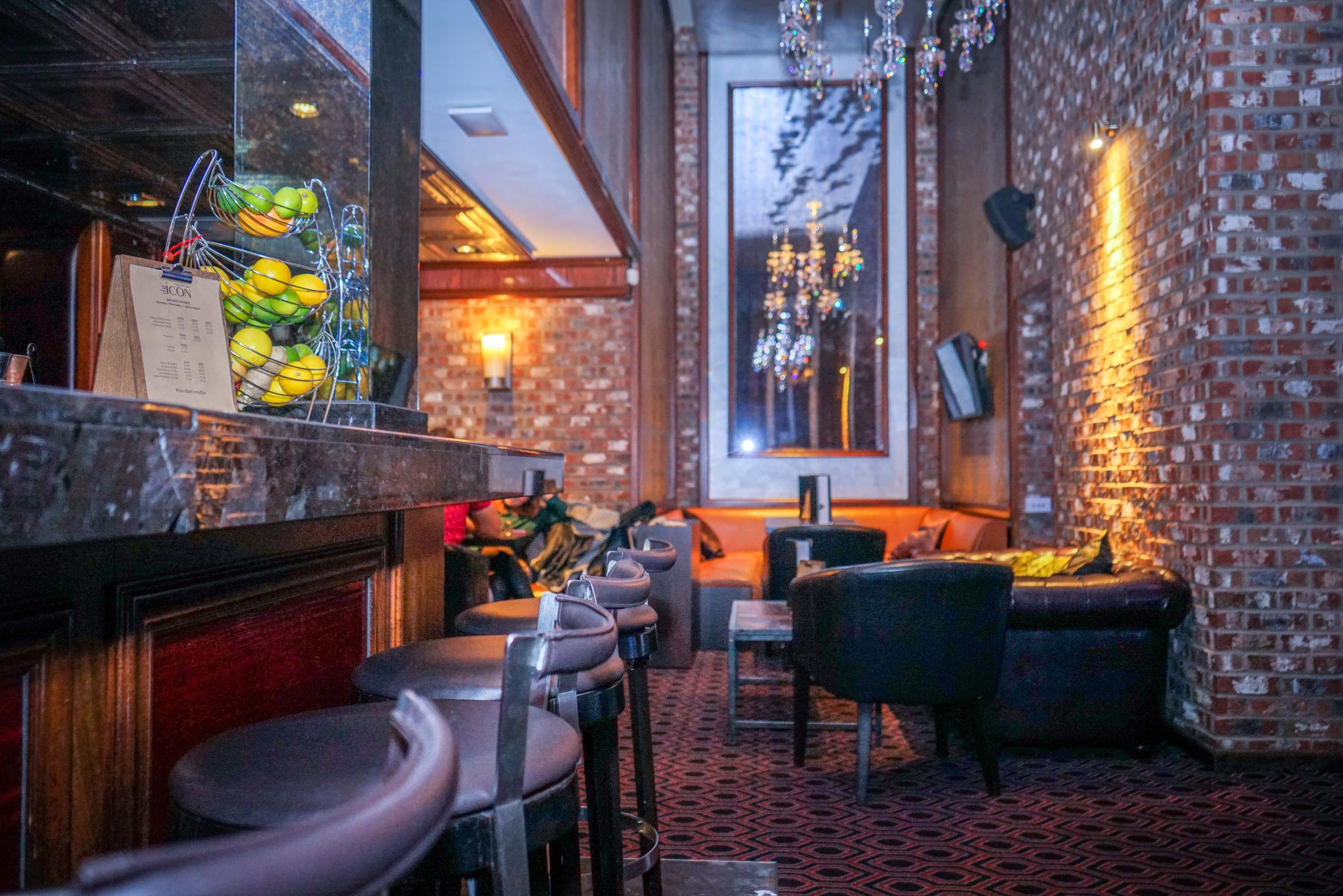 3000x2002 The Icon Bar