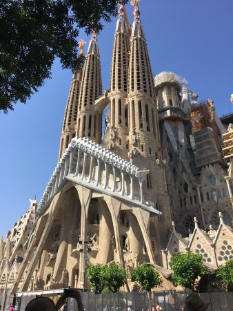 338x450 Major Tourist Attraction, Icon Of Barcelona