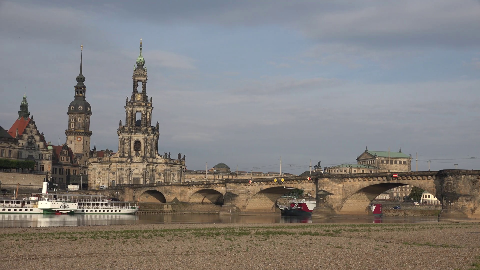 1920x1080 Pan Left Famous Dresden Skyline And Tourism Attraction Icon