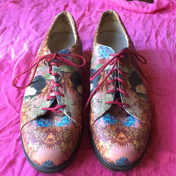 580x580 Icon Shoes Traction Control Poshmark