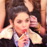 200x200 Vanessa Hudgens' Icon Icon Crediti In Biotweet