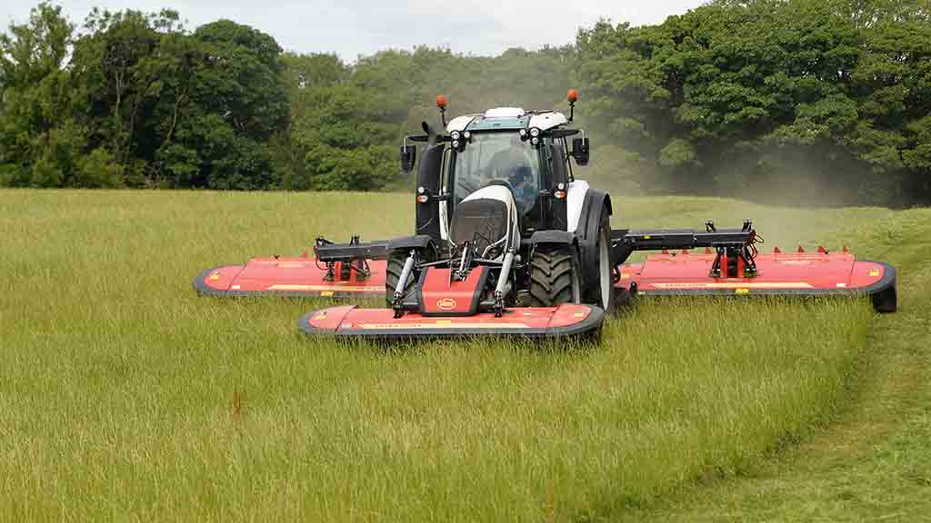 1024x576 Video Vicon's Series Isobus Controlled Triple Mowers On Test