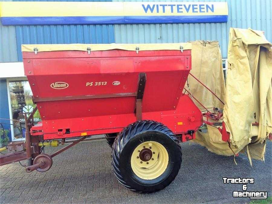 900x675 Vicon Kalkstrooier Lime Spreader