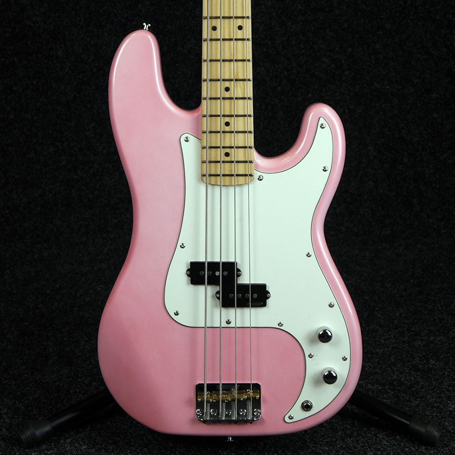 900x900 Vintage Icon Reissued Bass