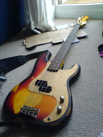 417x556 Vintage Icon Bass