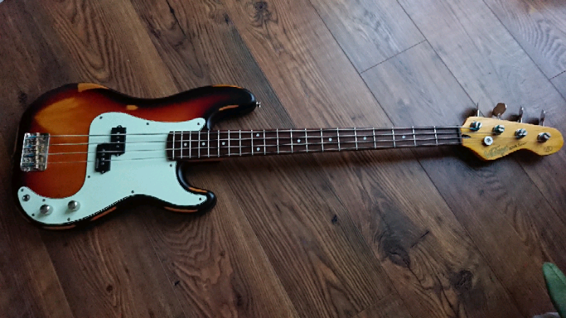 800x450 Vintage Icon Distressed Bass Guitar In Beeston, West Yorkshire