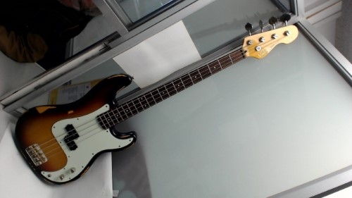 500x281 Vintage Icon Series Bass Guitar
