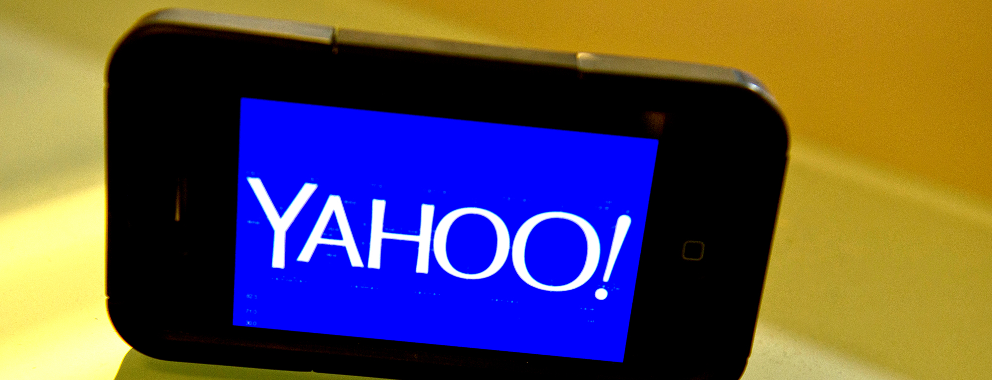 2000x767 Yahoo Reportedly Tapping Yelp For Local Business Data