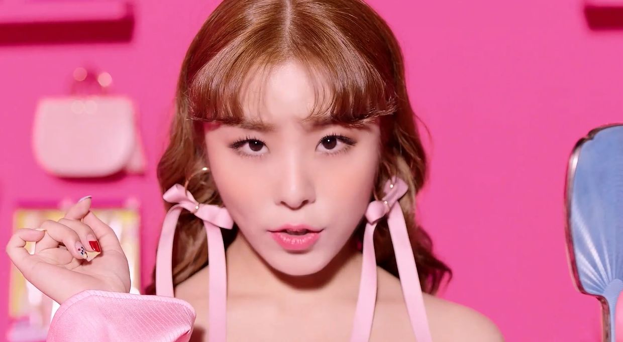 1240x681 Member Profile Wheein